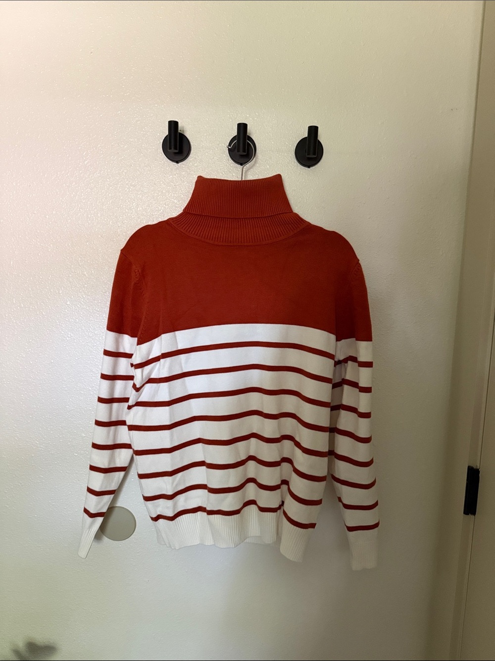 Turtleneck Striped Sweater - Burnt Orange & White